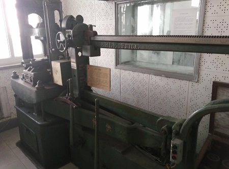 试验机生长历史简介